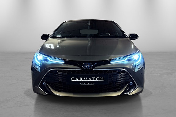 Toyota Corolla 3 of 5