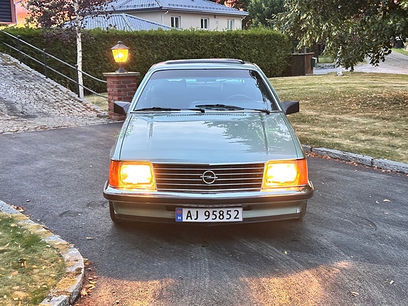 Opel Monza 3 of 20