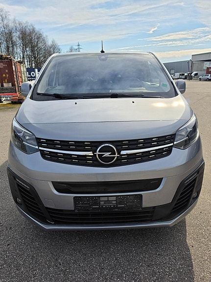 Opel Zafira Life 2 of 5