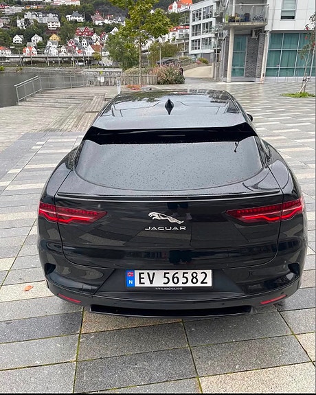 Jaguar I-PACE 11 of 16