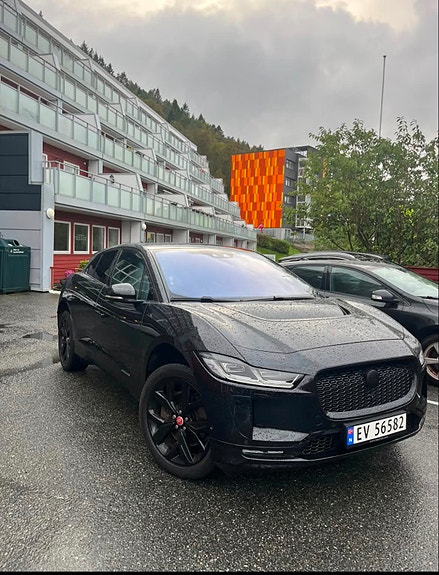 Jaguar I-PACE 3 of 16