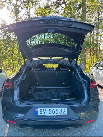 Jaguar I-PACE 7 of 16