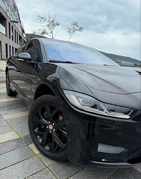 Jaguar I-PACE 8 of 16