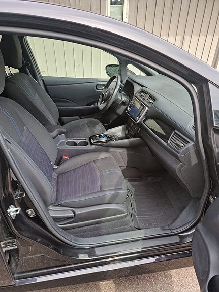 Nissan Leaf 14 of 30