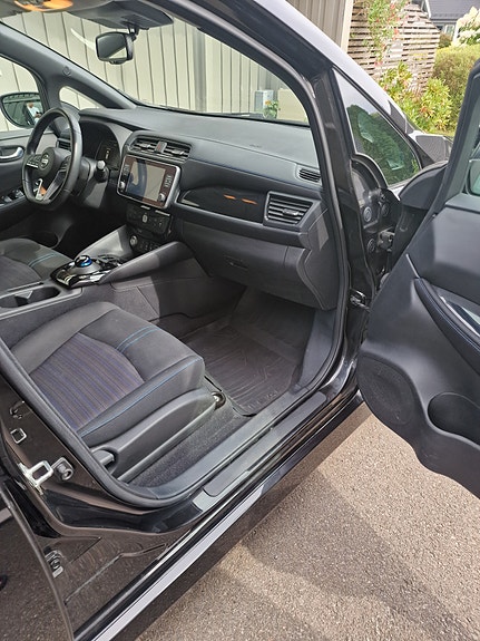 Nissan Leaf 15 of 30