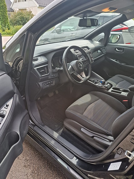 Nissan Leaf 13 of 30