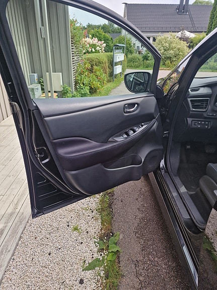 Nissan Leaf 16 of 30