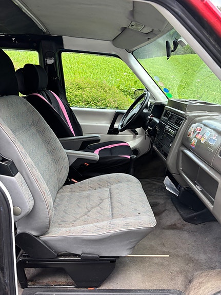 Volkswagen Caravelle 6 of 11