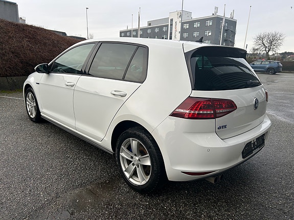 Volkswagen Golf VII 4 of 5