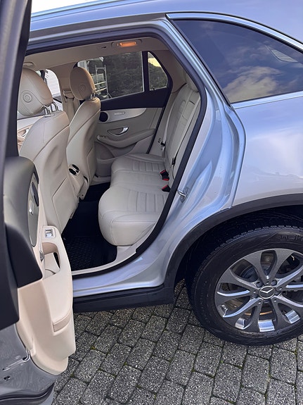 Mercedes-Benz GLC350 e 5 of 6