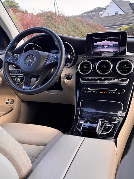 Mercedes-Benz GLC350 e 6 of 6