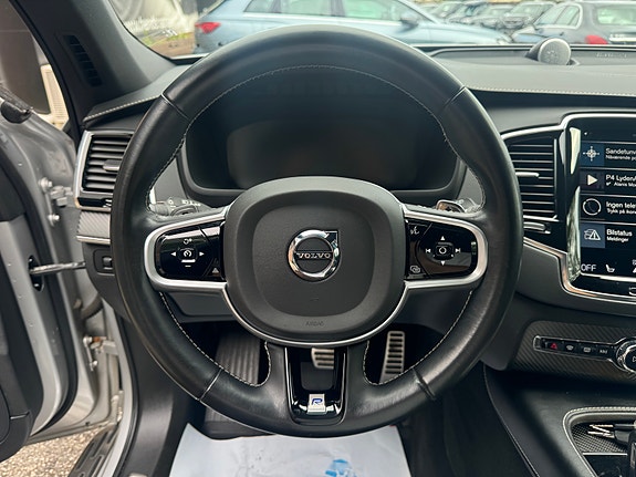 Volvo XC90 15 of 30