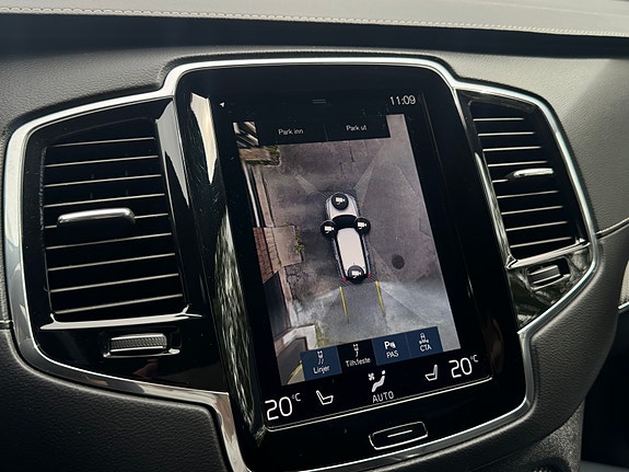 Volvo XC90 19 of 30
