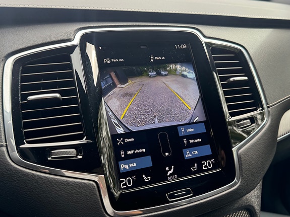 Volvo XC90 20 of 30