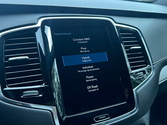Volvo XC90 21 of 30