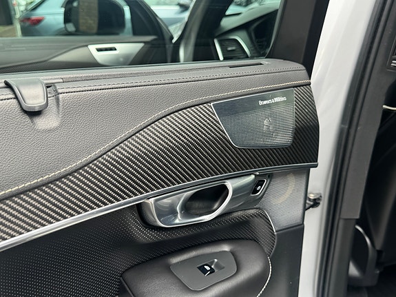 Volvo XC90 29 of 30