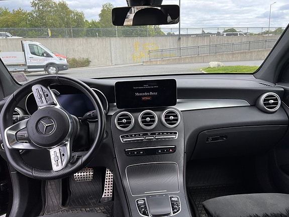 Mercedes-Benz GLC300 de 30 of 30