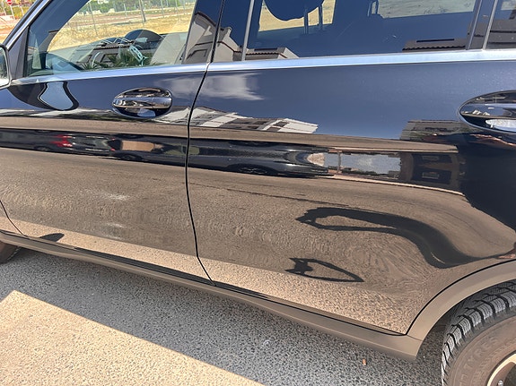 Mercedes-Benz GLC300 de 14 of 30