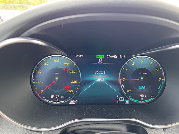 Mercedes-Benz GLC300 de 29 of 30