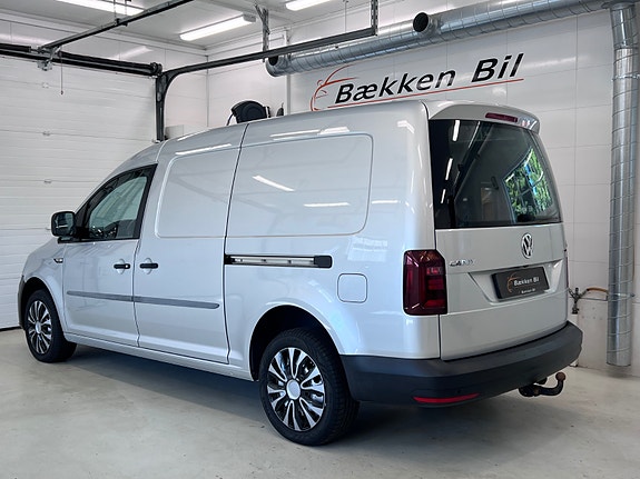 Volkswagen Caddy Maxi 18 of 30