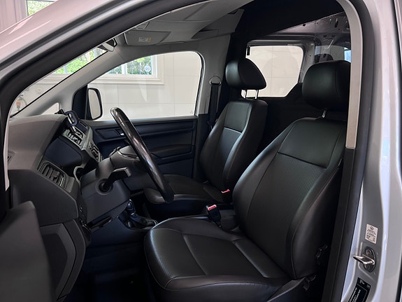 Volkswagen Caddy Maxi 24 of 30