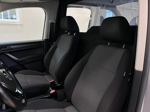 Volkswagen Caddy Maxi 27 of 30