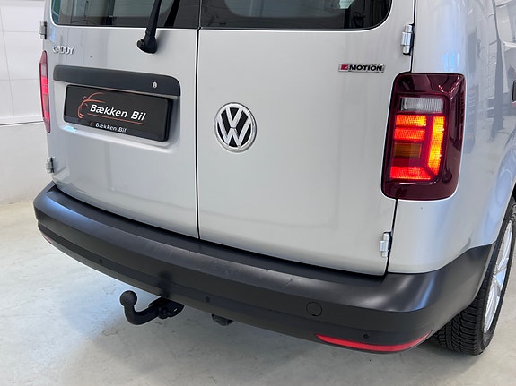 Volkswagen Caddy Maxi 11 of 30