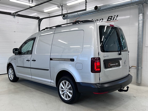 Volkswagen Caddy Maxi 16 of 30