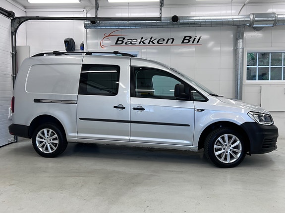 Volkswagen Caddy Maxi 3 of 5