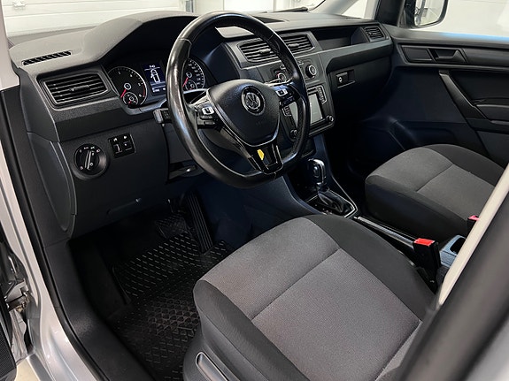 Volkswagen Caddy Maxi 23 of 30
