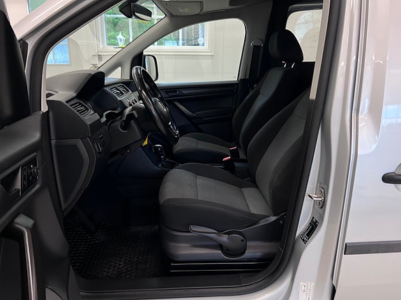 Volkswagen Caddy Maxi 22 of 30