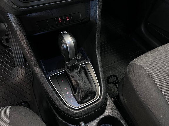 Volkswagen Caddy Maxi 30 of 30