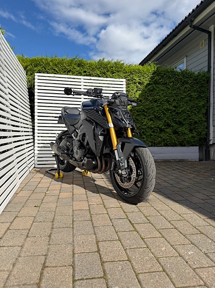 Suzuki GSX-S 1000R 22 of 22