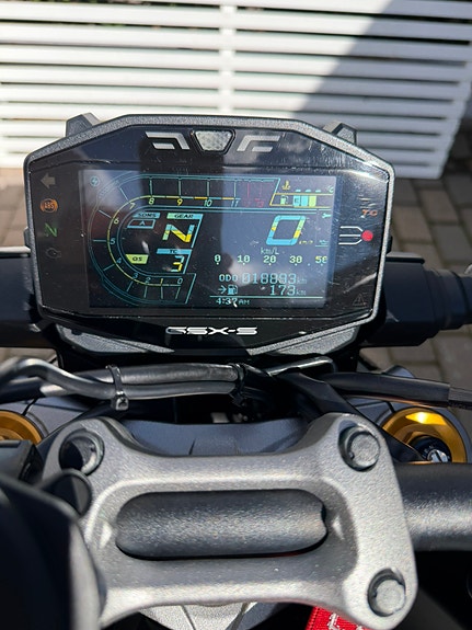 Suzuki GSX-S 1000R 5 of 22
