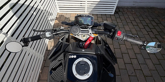 Suzuki GSX-S 1000R 6 of 22