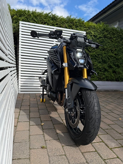 Suzuki GSX-S 1000R 19 of 22