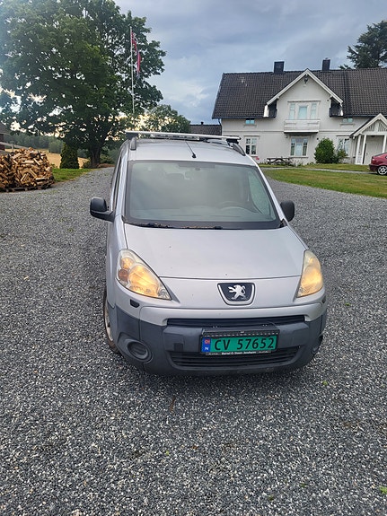 Peugeot Partner 2 of 11