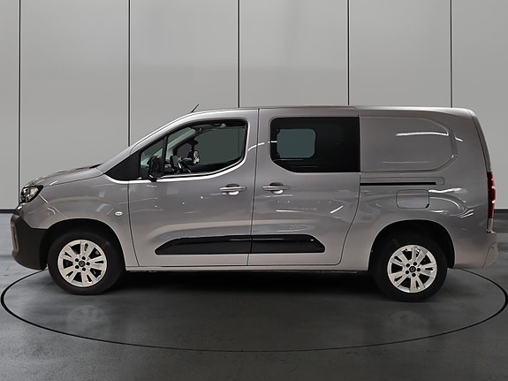 Peugeot Partner 2 of 5