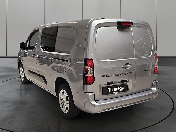 Peugeot Partner 3 of 5
