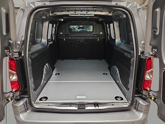 Peugeot Partner 25 of 28