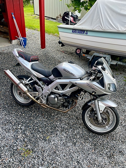 Suzuki SV 650s 5 of 11