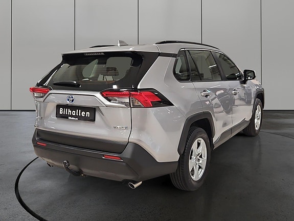 Toyota RAV4 5 of 5