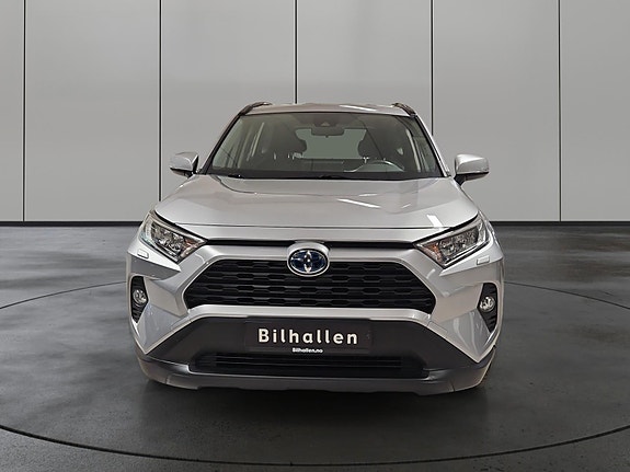 Toyota RAV4 8 of 27