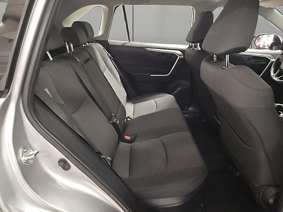 Toyota RAV4 25 of 27