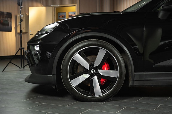 Porsche Macan 4S 9 of 30