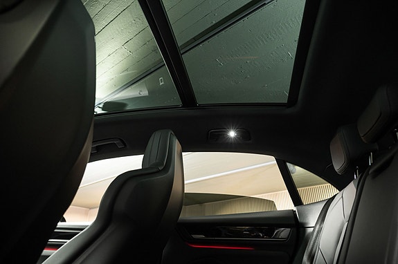 Porsche Macan 4S 21 of 30