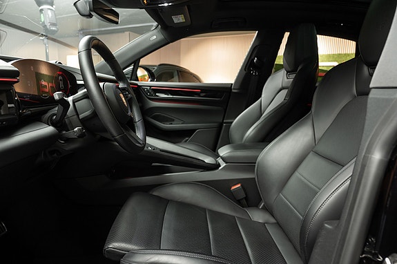 Porsche Macan 4S 11 of 30