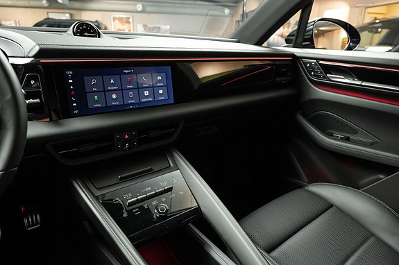 Porsche Macan 4S 12 of 30