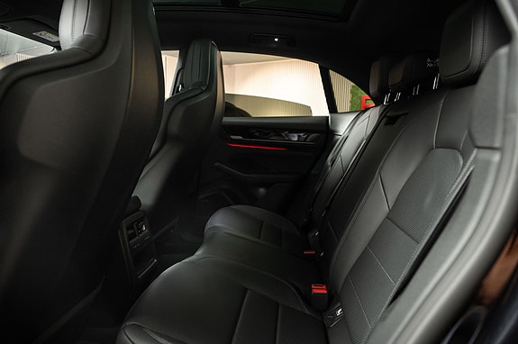 Porsche Macan 4S 20 of 30