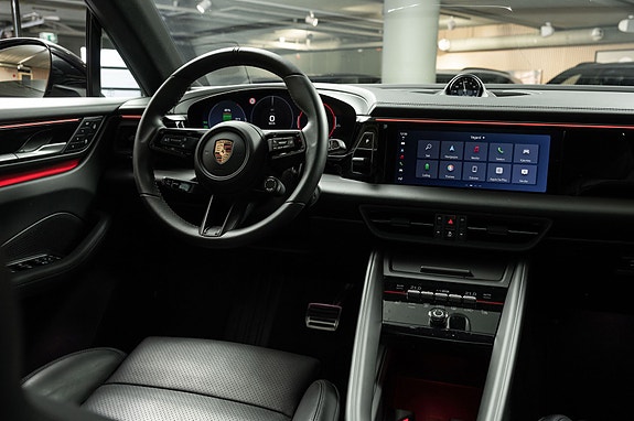 Porsche Macan 4S 27 of 30